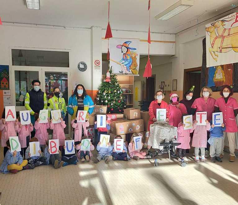 Raccolta alimentare dei bimbi della scuola