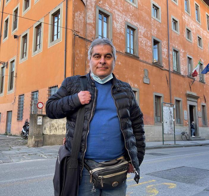 «Sospeso, ma senza notifica» La protesta del professore
