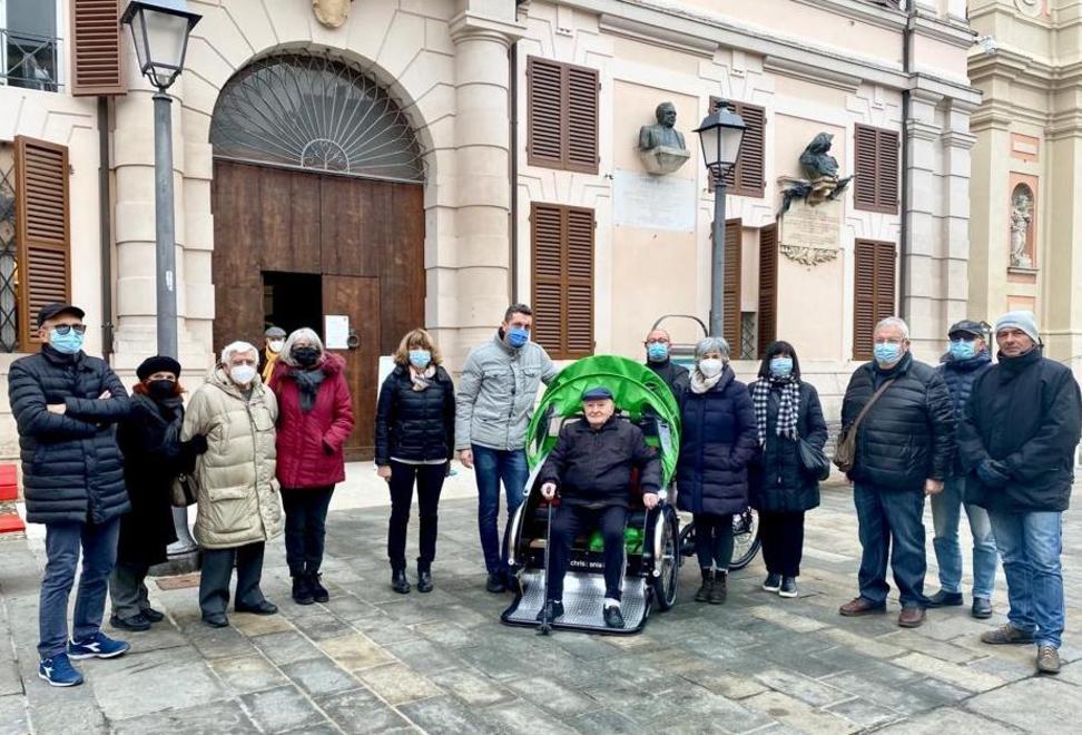 A bordo della bici-taxi si trasportano i più fragili È ecologica e salutare 