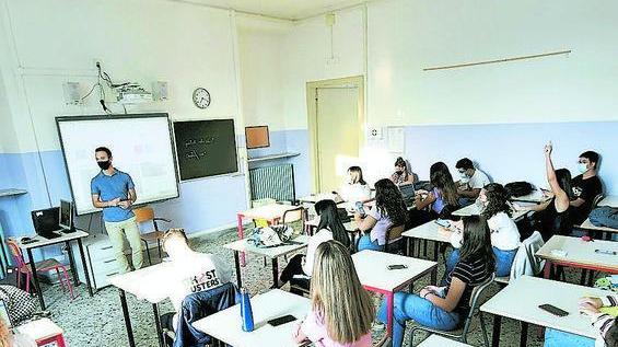 Ferrara, sindacati preoccupati: «Se sulla scuola non si investe sarà impossibile stare in presenza»