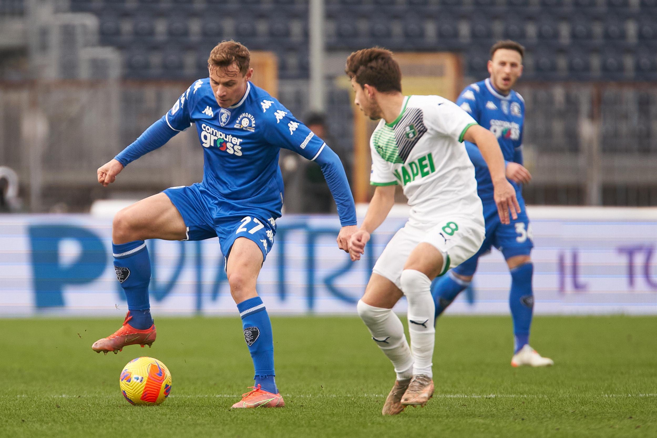 Szymon Zurkowski in azione durante Empoli-Sassuolo (foto Sestini)