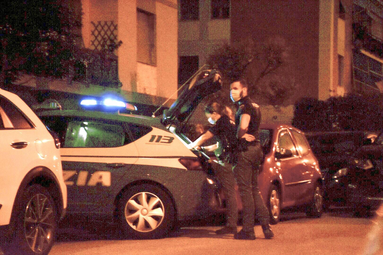 Una volante della polizia (foto d'archivio)