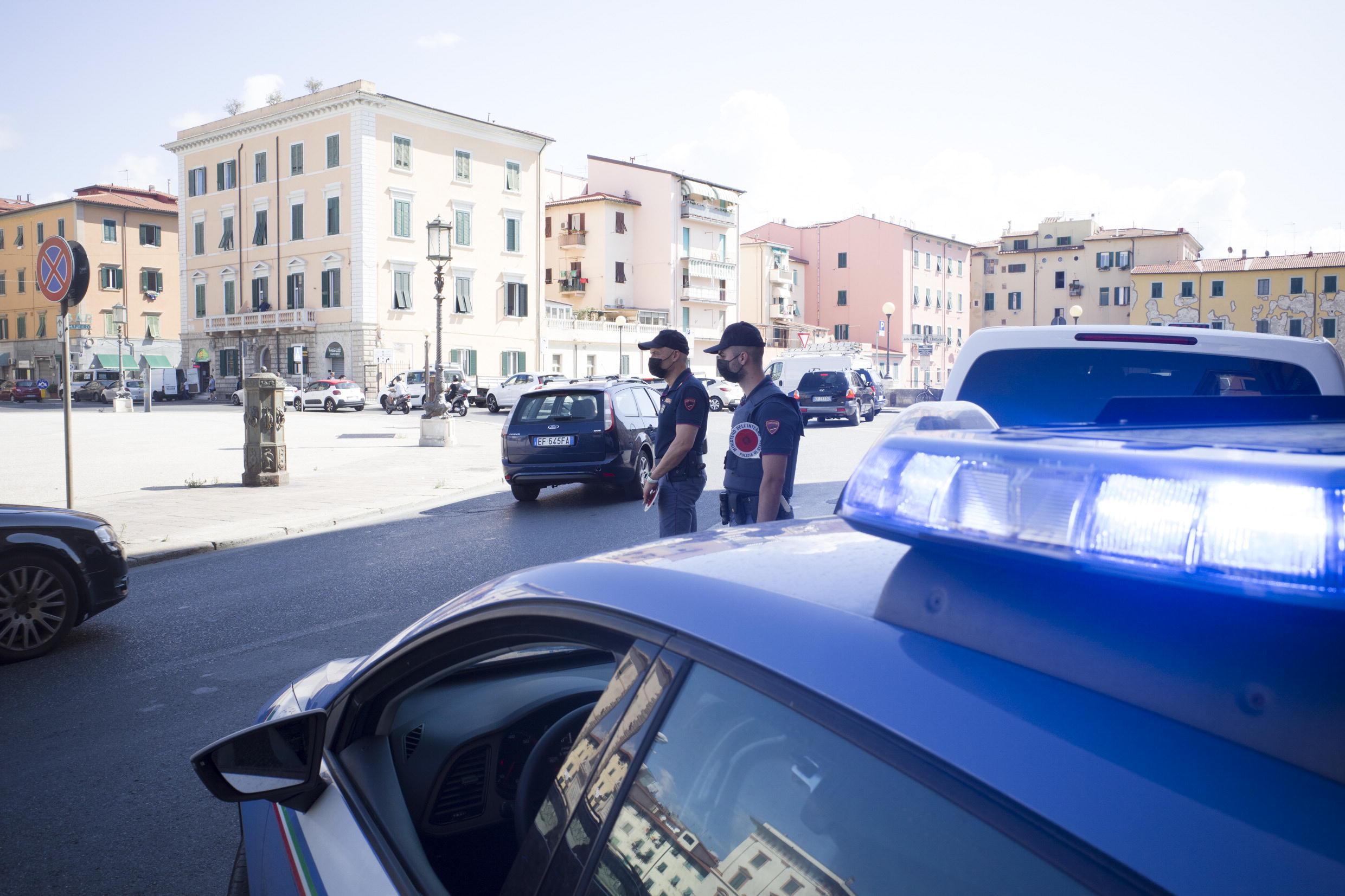 Una volante della polizia (foto d'archivio)