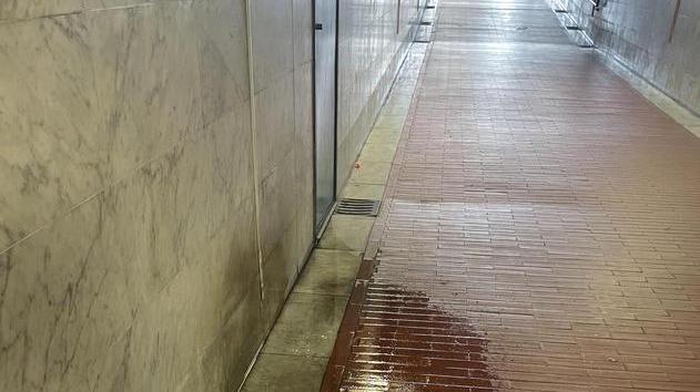 Sottopasso, pioggia e disagi alla stazione