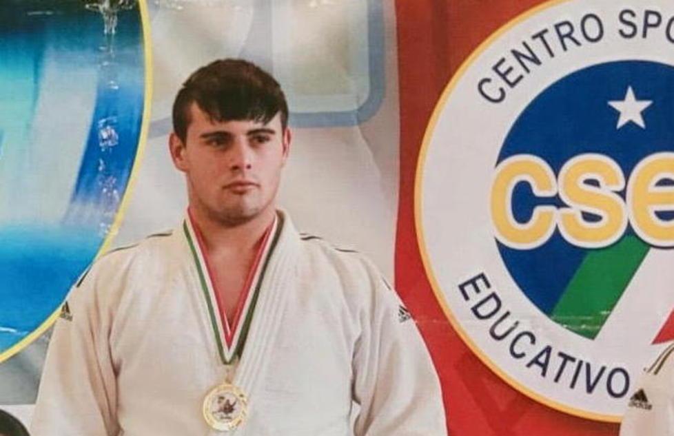 Primo posto per Francesco Bruno nella categoria 90 kg al campionato Csen 