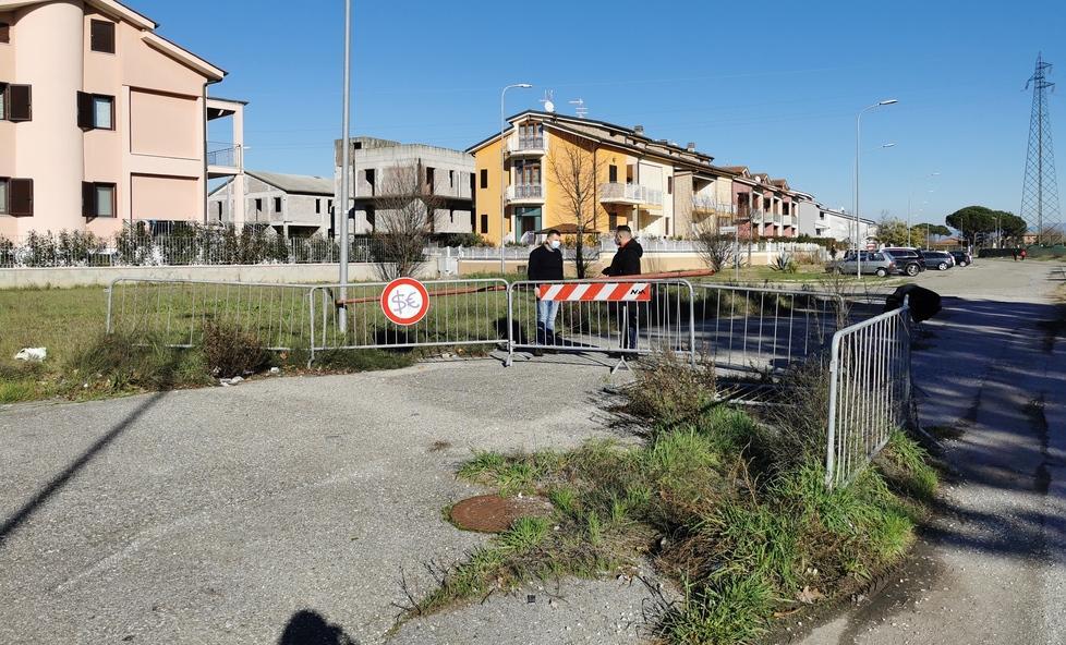 «Urbanizzazione mai conclusa famiglie dimenticate da 15 anni»