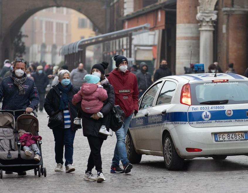Emilia Romagna in zona gialla, i cambiamenti sono pochi: divieti per chi non ha green pass 