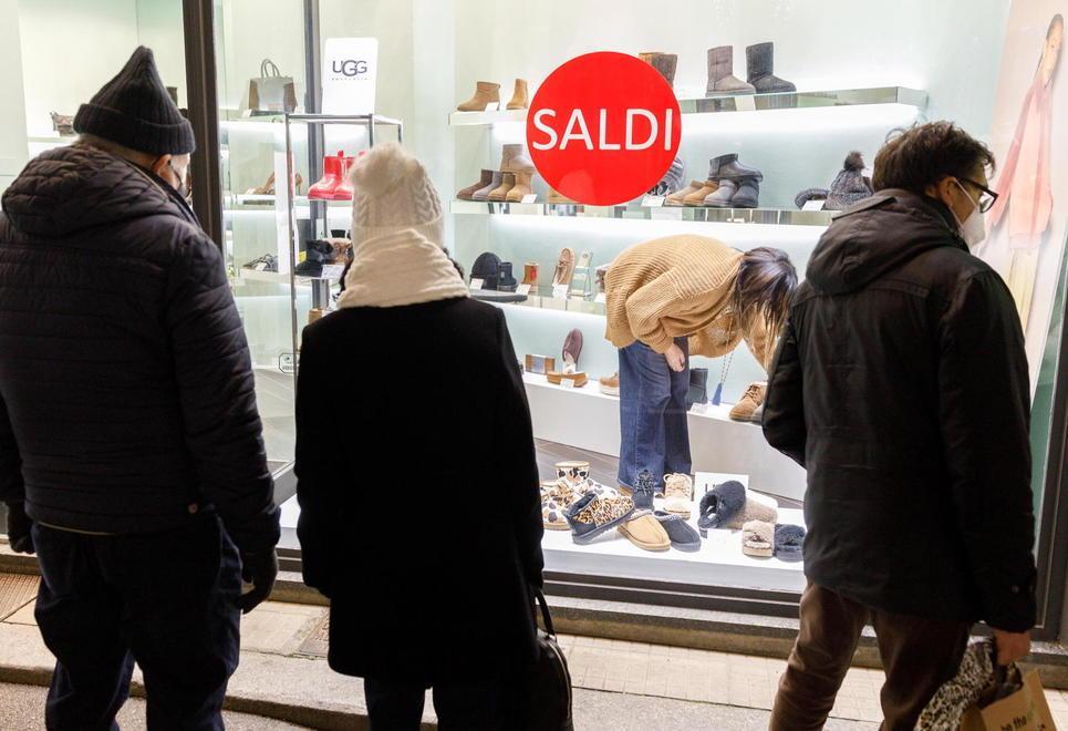 Saldi a Montecatini, partenza a due velocità: bene le boutique male le catene 