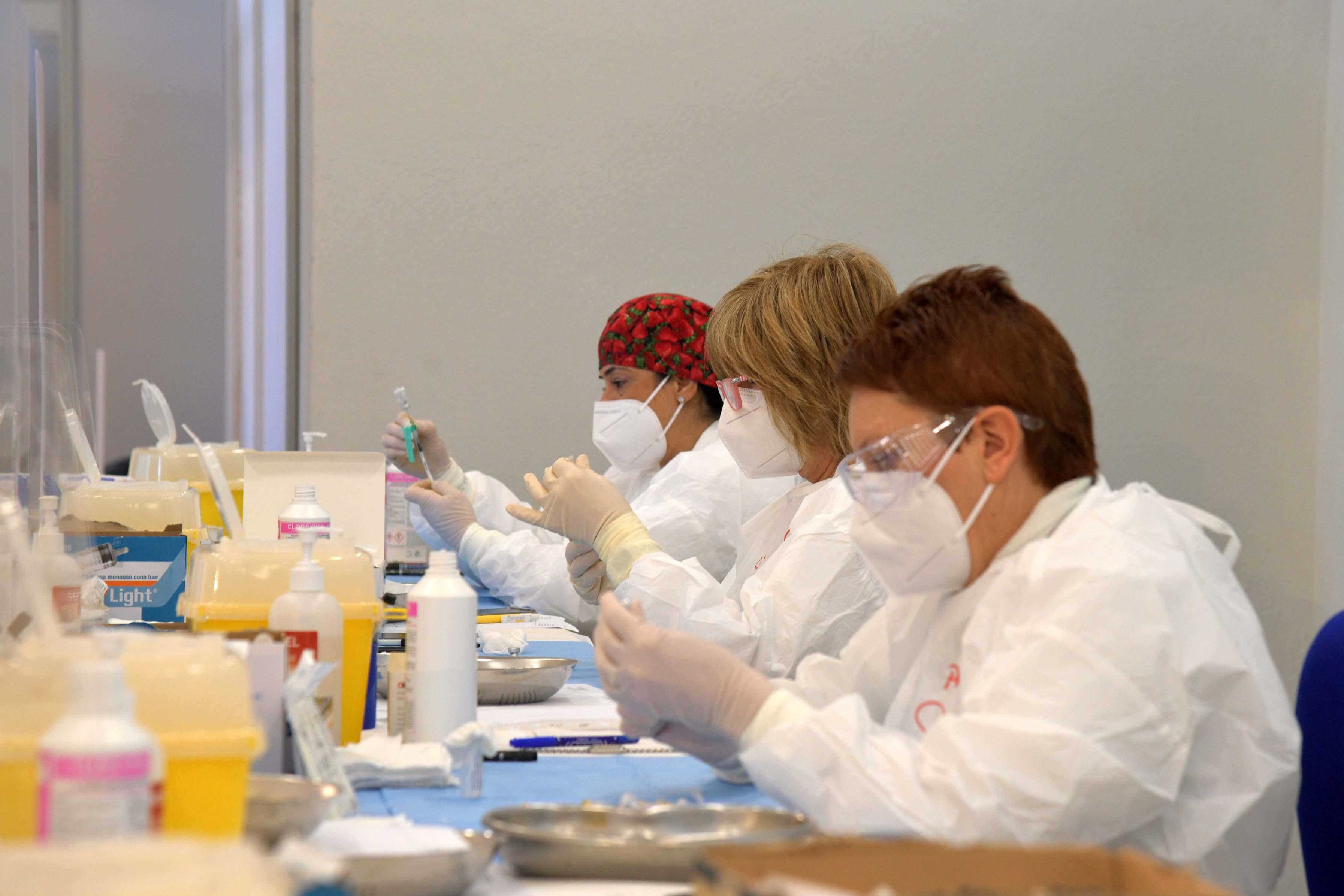 Covid, Omicron nettamente prevalente anche in Sardegna
