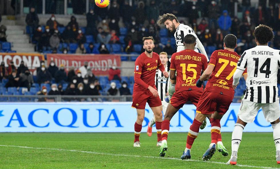 Follia Roma, la Juventus va sotto 3-1 ma si scatena nel finale e vince in dieci 
