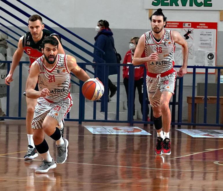 Grande impresa dell’Etrusca Getta il cuore oltre l’ostacolo e batte Legnano al fotofinish 