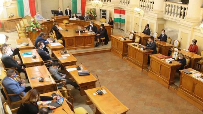 Redditi online, latitano giunta e consiglio In Sala Tricolore il paperone è Pedrazzoli