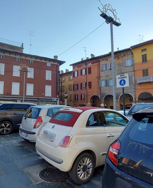 Piazza Martiri per i pedoni? È ancora una illusione 