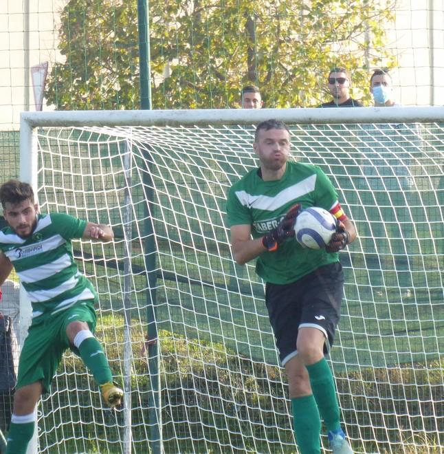 A 41 anni, Luca Fava guida la difesa meno perforata del campionato