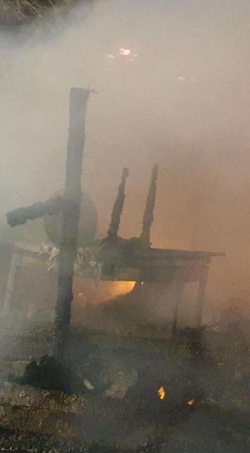 Distrutto dalle fiamme chiosco bar sul litorale 