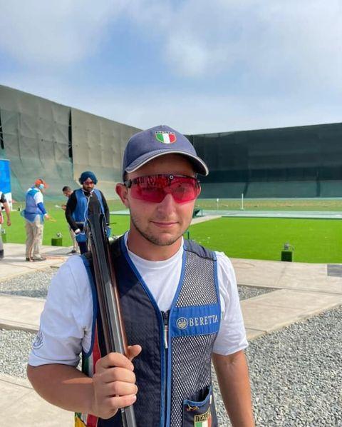 Cristian Ghilli in un campo di gara della sua specialità, il tiro a volo skeet