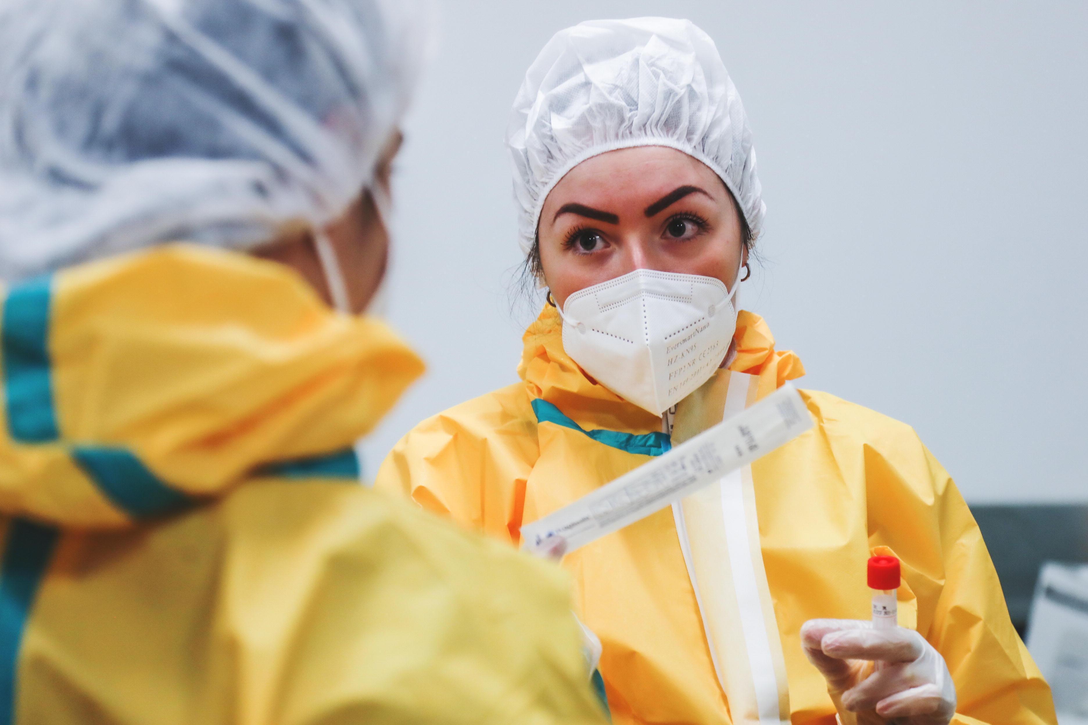 Tamponi, quarantena, auto-valutazione e fine isolamento: le regole in Toscana in 8 punti-chiave