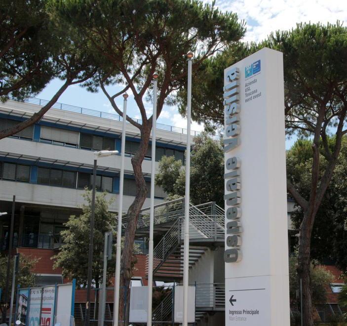 Covid, i ricoverati all'ospedale Versilia salgono a 46: otto sono in condizion gravi 