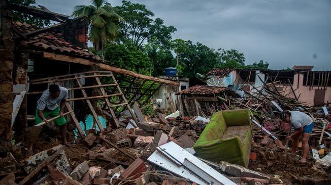 Brasile: maltempo provoca inondazioni e migliaia di sfollati