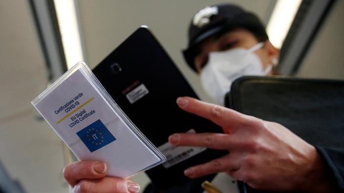 Green pass e mascherine: controlli ma poche sanzioni