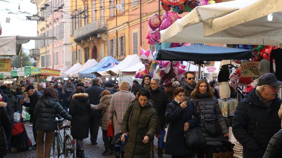 Modena Fiere di gennaio per S. Antonio e S. Geminiano, la giunta ci prova Ma la polizia locale è sul piede di guerra