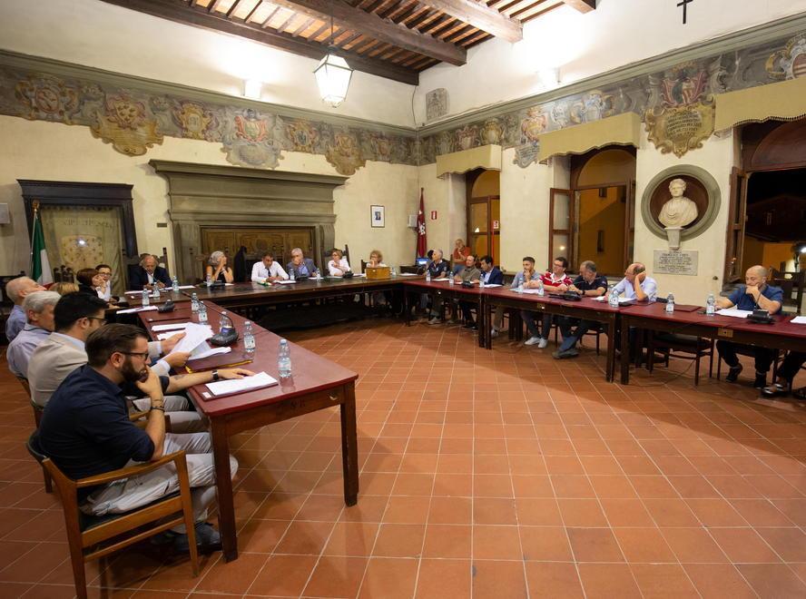 Il consiglio comunale di insediamento di Oreste Giurlani a sindaco di Pescia, il 13 luglio 2018