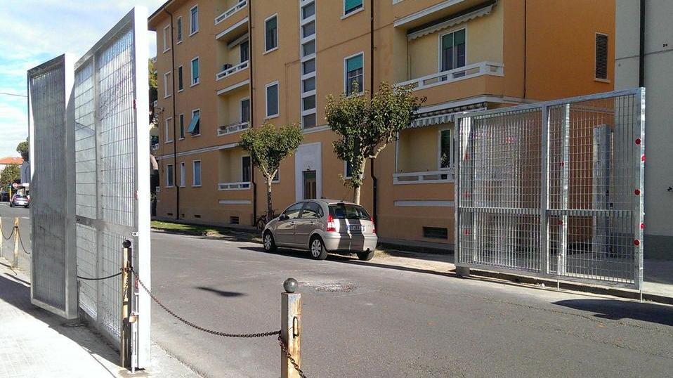 Pisa, la rivolta dei residenti contro le limitazioni per i cancelli in zona stadio