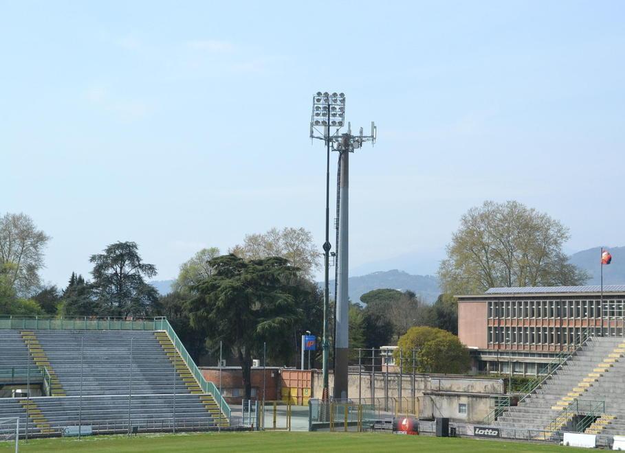 Torri faro, si valuta se ristrutturare o demolire