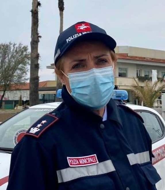 Al lavoro nel locale senza mascherina Scatta la sanzione