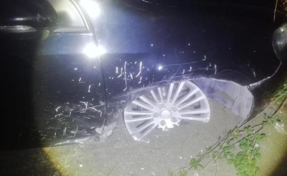 Al volante di un’auto a 15 anni si schianta sulla Variante 