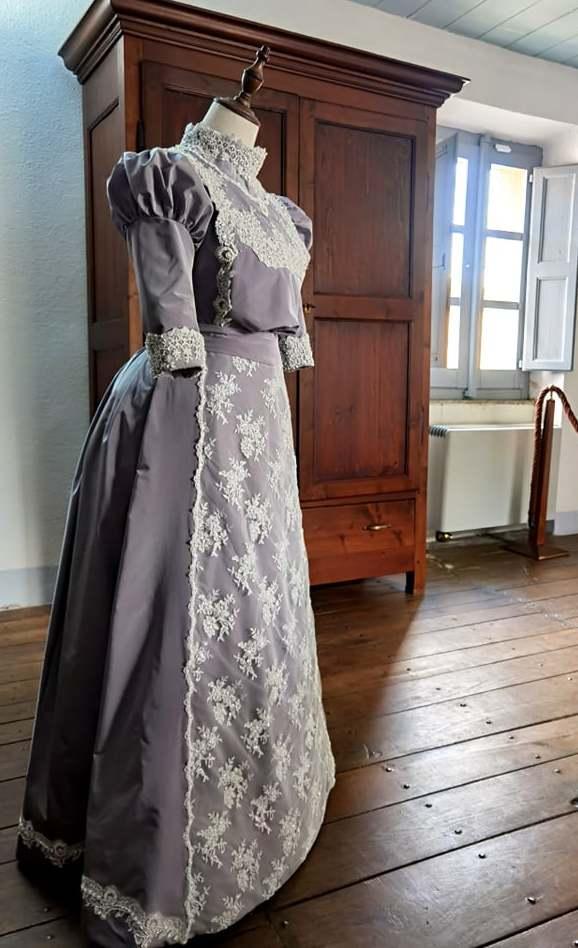 A Nuoro la ricostruzione dell’abito nuziale di Grazia Deledda