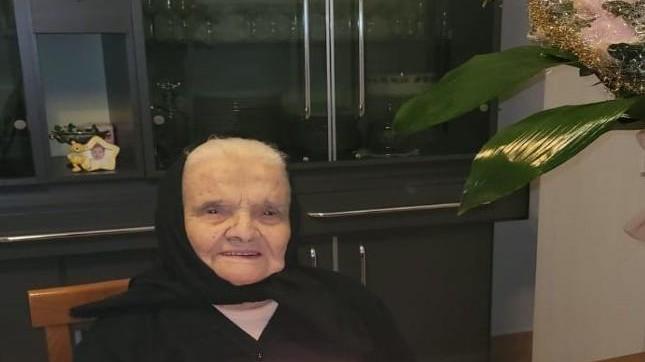 Tzia Emeliedda, la nonnina compie 102 anni
