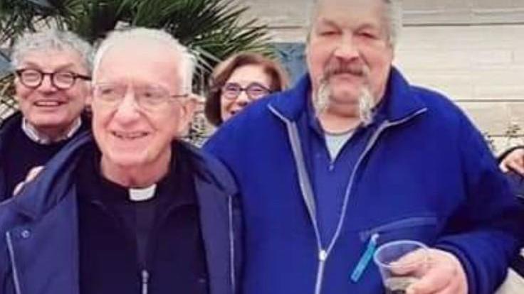 Peter Wessely detto Blacky alla festa dei suoi 60 anni insieme a don Paolo