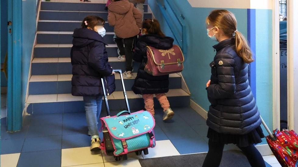 Nelle scuole di Follonica procede l'organizzazione anti-Covid alla luce del recente aumento dei contagi in provincia