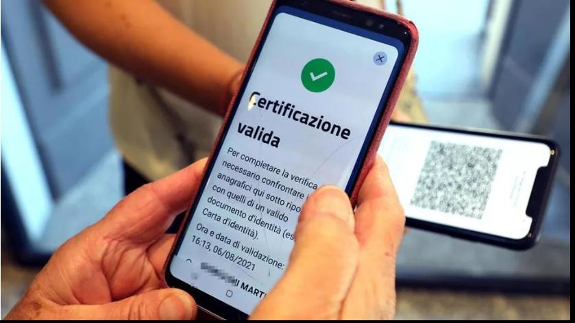 Super Green pass ai guariti, da febbraio dura solo sei mesi: ecco come la Toscana eviterà il caos dei senza certificato 
