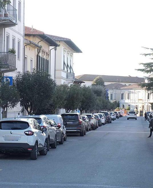 Pisa, un presidio fisso di polizia nella zona di piazza Duomo 