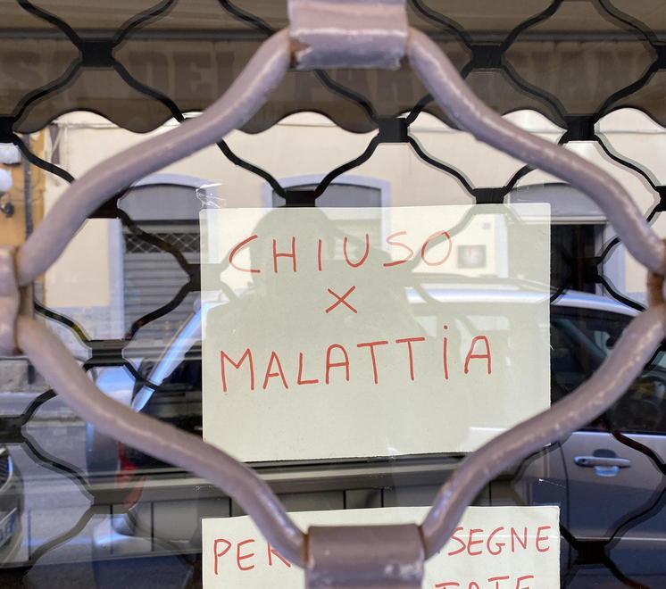 A Pontedera il Covid sta abbassando le saracinesche di tanti negozi 