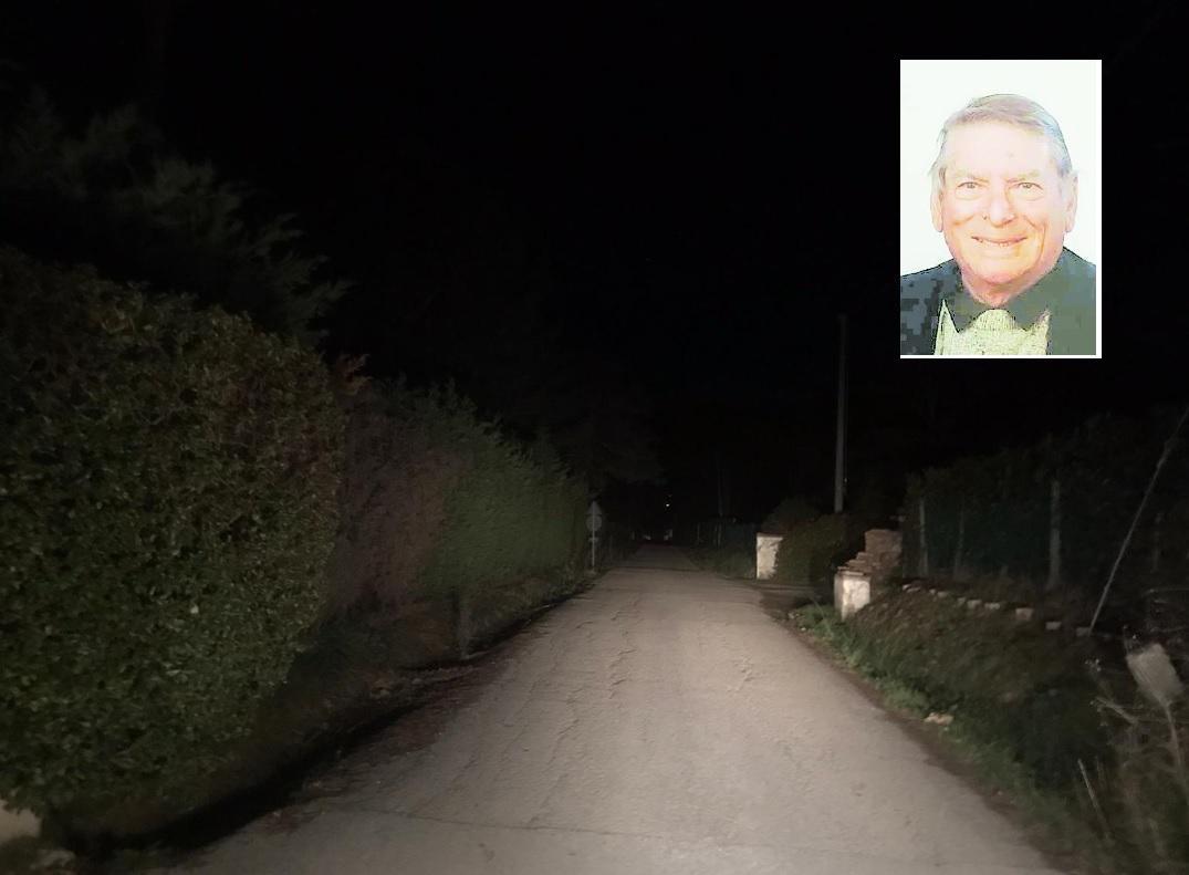 Via delle Buchette la notte in cui è stato trovato il corpo e, nel riquadro, una foto di Michele Imbordino concessa dalla famiglia