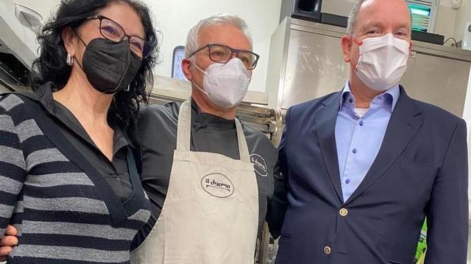 Alberto di Monaco in Versilia fra opere d’arte e gastronomia