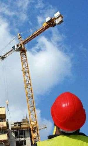 Torna a crescere la domanda di lavoro spinta dai servizi Ma l’edilizia frena 