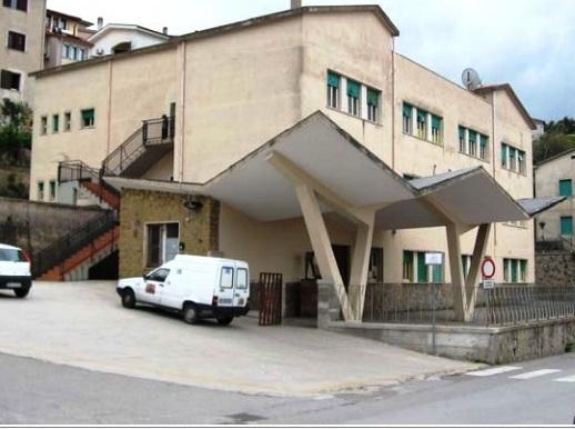 Pranzo in classe per gli alunni delle elementari 