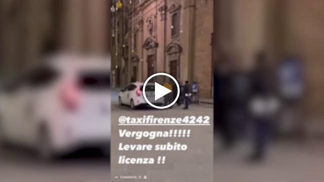 Tassista aggredisce la cliente in centro a Firenze