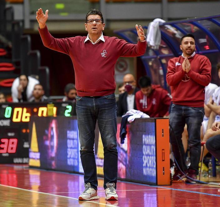 Salta anche la trasferta di Varese il derby si giocherà il 3 febbraio