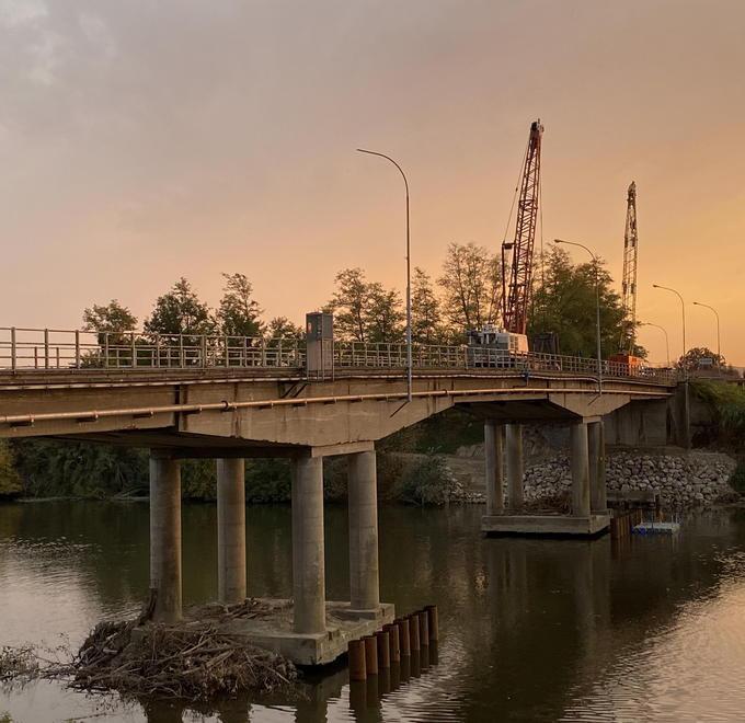 Lavori al ponte di Calcinaia ancora per qualche mese 