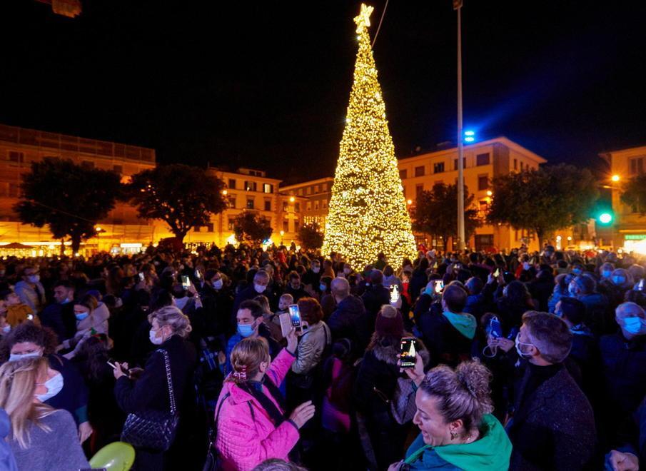 La Città del Natale salva il commercio «Ma siamo tornati in piena crisi» 