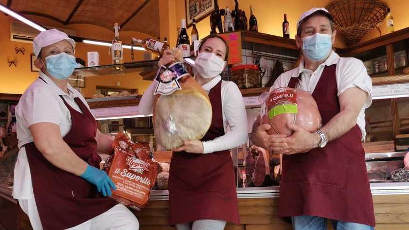 L’alimentari Il Giglio festeggia i 30 anni «Luogo familiare»