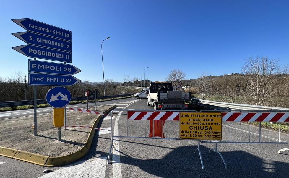 Caos e disagi al traffico per la chiusura della 429 Deviati i mezzi pesanti