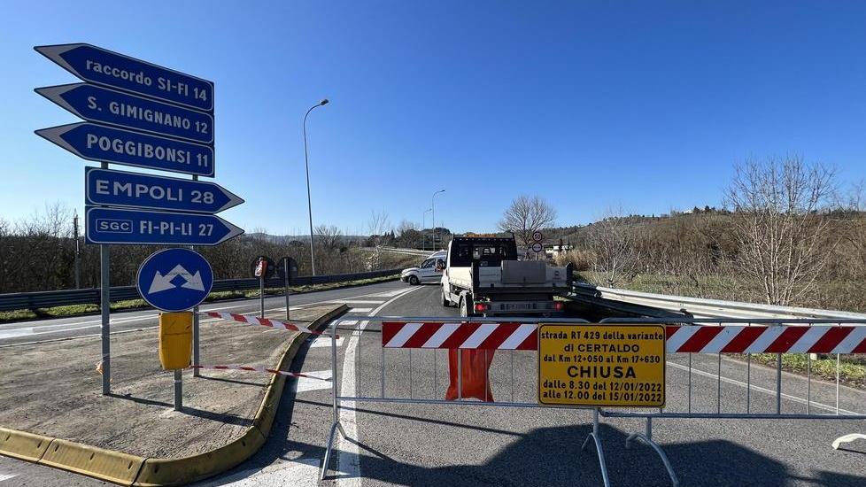 Caos e disagi al traffico per la chiusura della 429 Deviati i mezzi pesanti