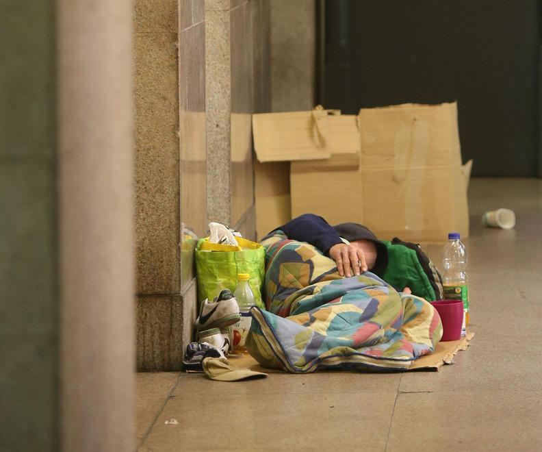 Ferrara, assistenza “su strada” per i senza fissa dimora: ecco il bando Asp 