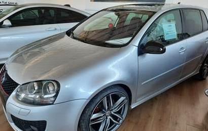 Dazi e imposte non pagati: auto sotto sequestro 